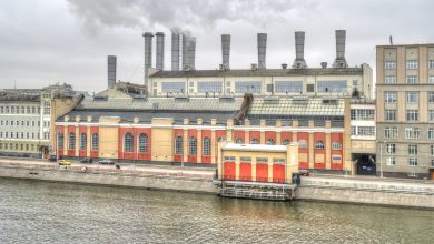 Раушская ГЭС – одна из старейших московских электростанций – находится на противоположном берегу реки…