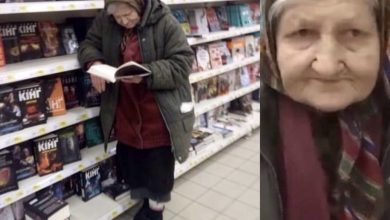 Трогательная история о том, как эта бабушка ходит в книжный магазин уже который год…