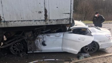 На Симферопольском шоссе в районе Подольска произошло ДТП. Водитель легковушки врезался в стоящую фуру….