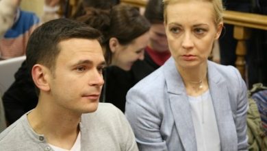 «Мой муж — не ваша собственность»: жена Навального ответила на предложение Рошаля созвать группу…