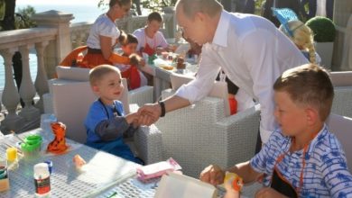 «Фонд защиты детей» создадут в России по указу Путина Президент России Владимир Путин подписал…