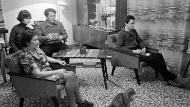 Советская семья,1980 год. Помните , как собирались у телевизора всей семьей?